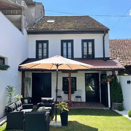 Stari Grad 1 아파트